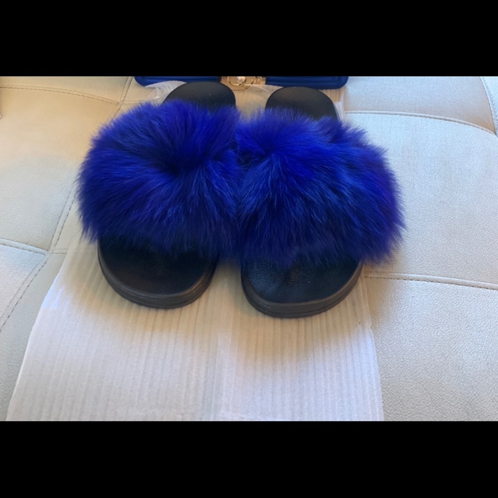 Fox fur slides